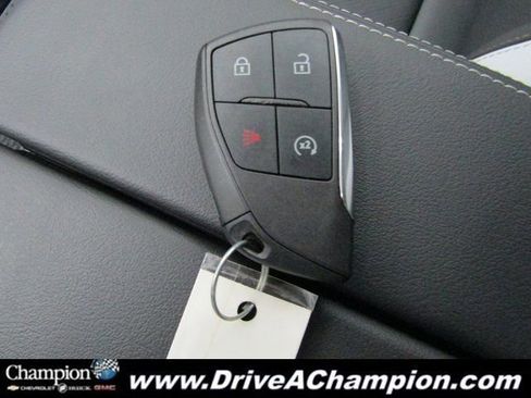 Certified 2025 Buick Envision Sport Touring image 9