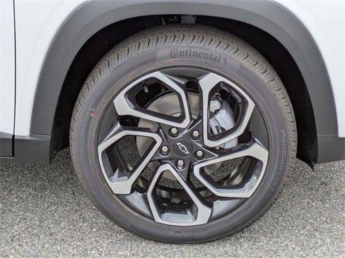 New 2026 Chevrolet Trax RS w/ Sunroof Package image 13