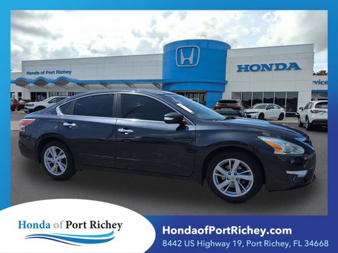 Used 2015 Nissan Altima 2.5 SV w/ Convenience Package FWD image 1