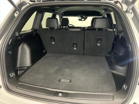 Certified 2024 Jeep Grand Cherokee Altitude image 7