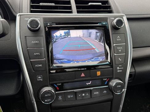 Used 2017 Toyota Camry XLE FWD image 24