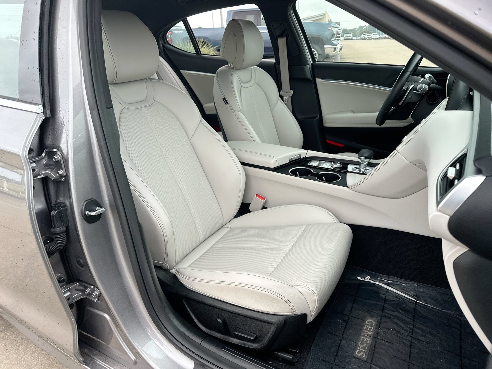 Used 2024 Genesis G70 2.5T RWD image 24
