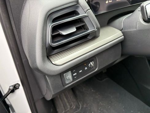 New 2026 Chevrolet Traverse LT w/ LPO, Floor Liner Package image 18