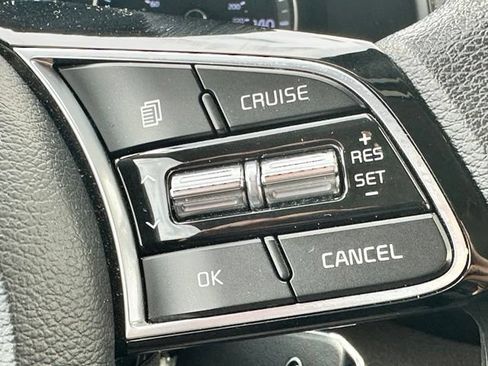 Used 2020 Kia Forte LXS FWD image 9