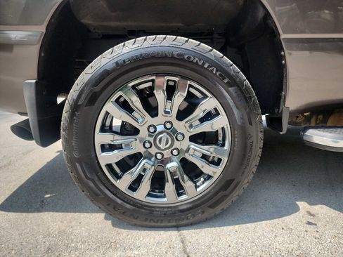 Used 2016 Nissan Titan SL RWD image 15