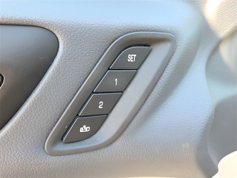 Used 2022 GMC Acadia Denali w/ Denali Technology Package image 24