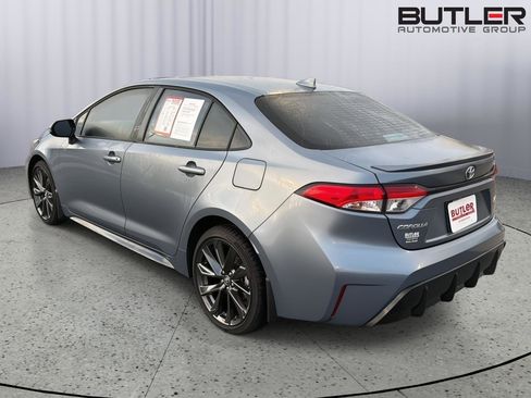 Used 2025 Toyota Corolla SE FWD image 4