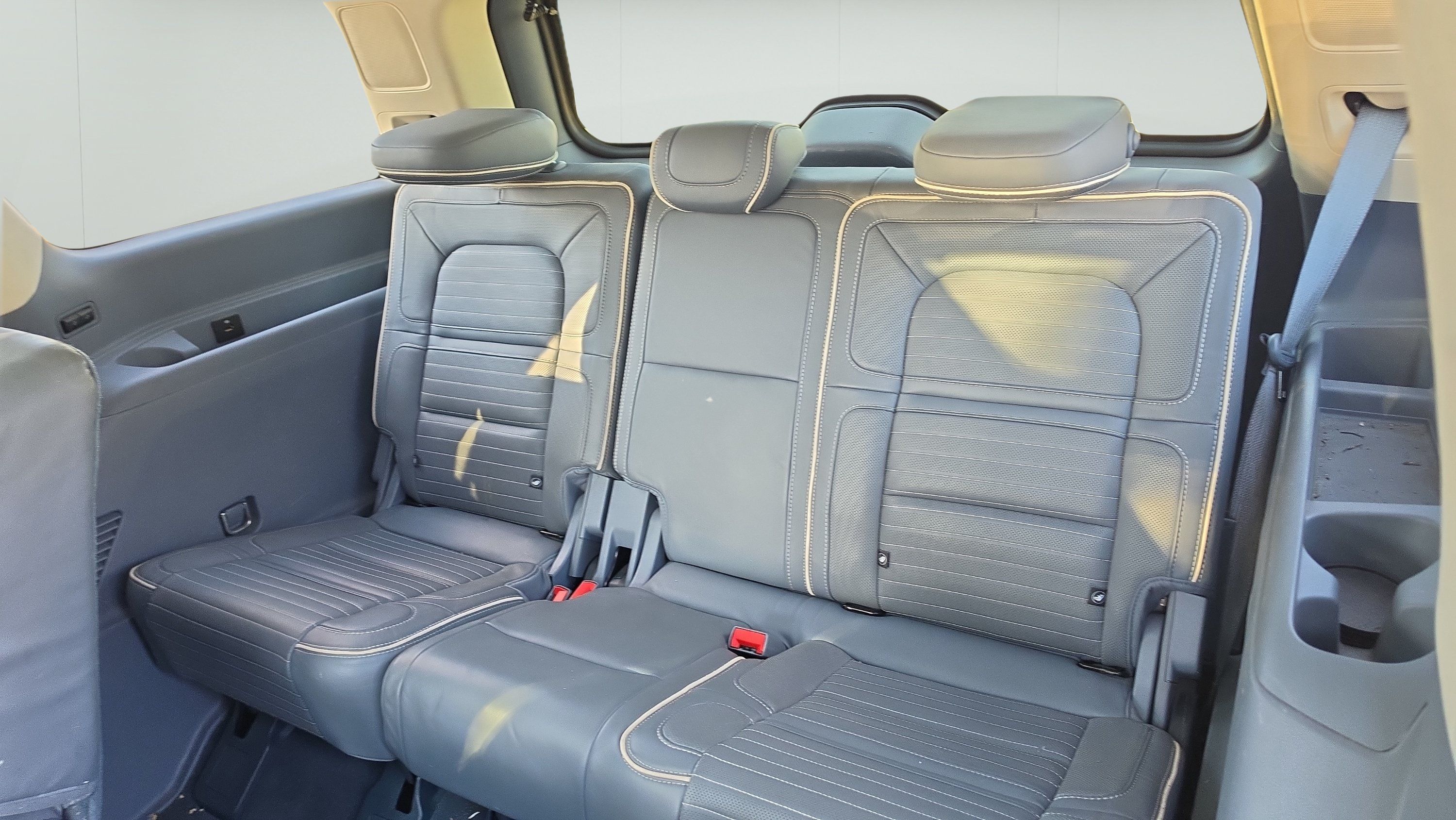 Used 2018 Lincoln Navigator Black Label w/ Cargo Package AWD/4WD image 20