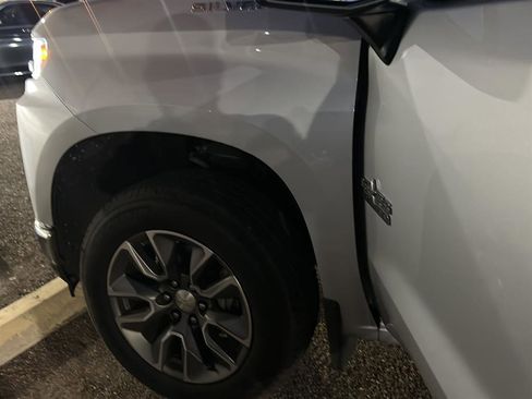 Used 2019 Chevrolet Silverado 1500 LT w/ Texas Edition image 4