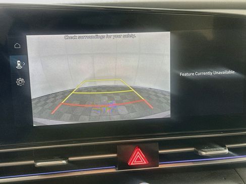 Used 2025 Hyundai Elantra Limited FWD image 23