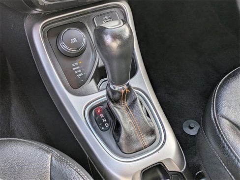 Used 2019 Jeep Compass Latitude w/ Cold Weather Group image 22