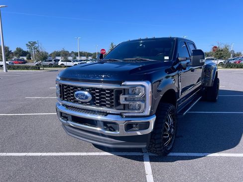 Used 2023 Ford F350 Lariat image 7