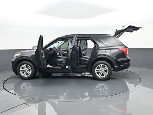 Used 2023 Ford Explorer XLT w/ Equipment Group 202A image 32