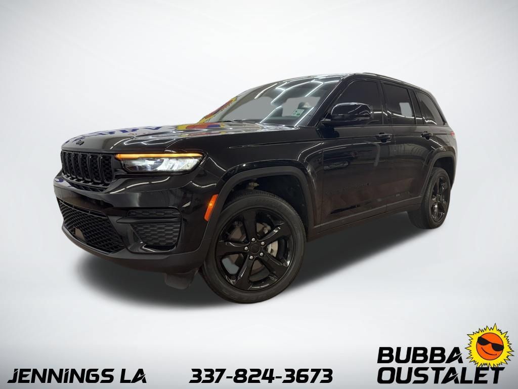 Used 2023 Jeep Grand Cherokee Altitude AWD/4WD image 1