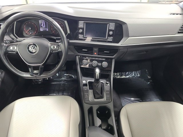 Used 2021 Volkswagen Jetta R-Line FWD image 2