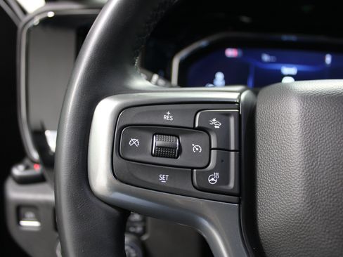 Used 2024 Chevrolet Silverado 2500 LTZ AWD/4WD image 11