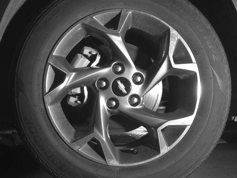 Used 2025 Chevrolet Trax LT FWD image 12