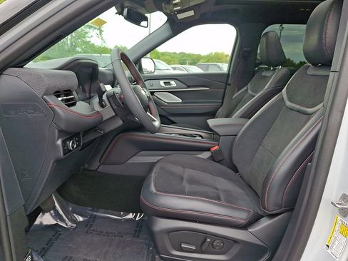 Used 2026 Ford Explorer ST w/ Sun And Sound Package AWD/4WD image 13
