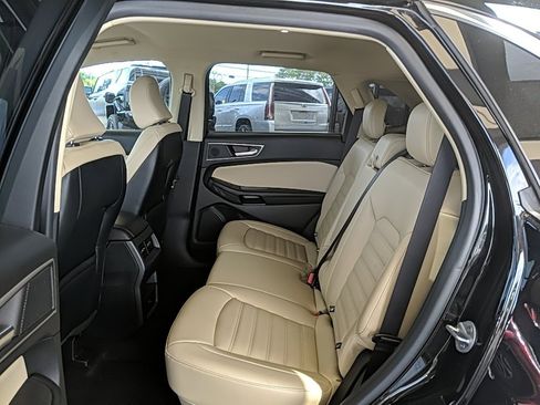 Used 2023 Ford Edge SEL image 10