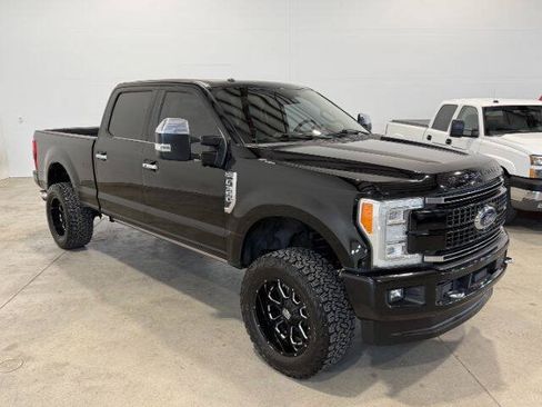 Used 2017 Ford F350 Platinum w/ Platinum Ultimate Package AWD/4WD image 6