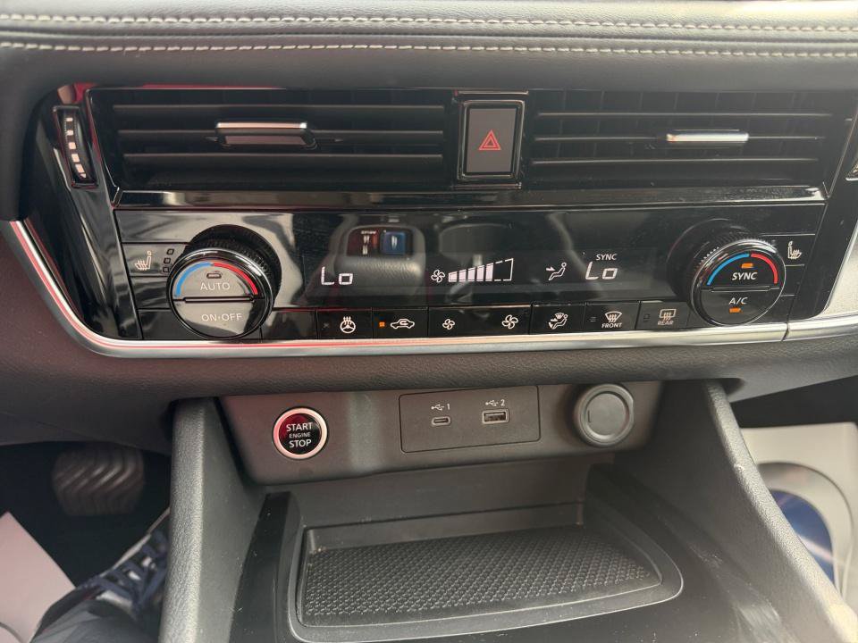 Used 2021 Nissan Rogue SV w/ Premium Package FWD image 18
