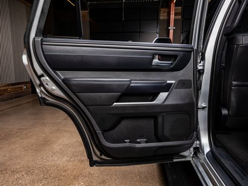 Used 2024 Toyota Sequoia Platinum image 39