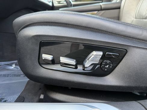 Used 2018 BMW 750i xDrive AWD/4WD image 34