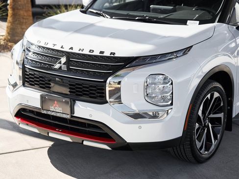 Used 2024 Mitsubishi Outlander Ralliart image 5