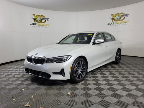 Used 2019 BMW 330i xDrive Sedan w/ Convenience Package image 3