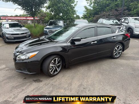 Used 2016 Nissan Altima 3.5 SR FWD image 4