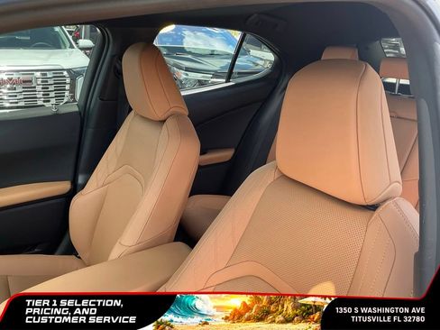 Used 2025 Lexus UX 300h FWD image 26