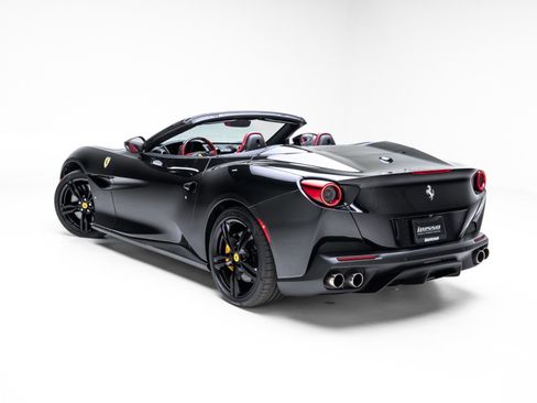 Used 2019 Ferrari Portofino image 53