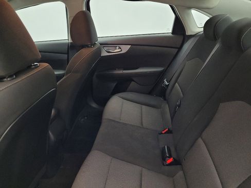 Used 2023 Kia Forte LXS w/ LXS Technology Package image 18