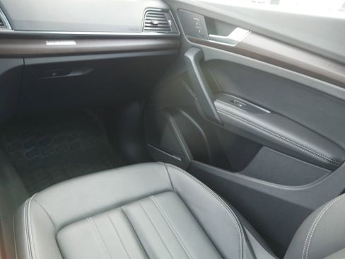 Certified 2023 Audi Q5 2.0T Premium Plus w/ Premium Plus Package image 41