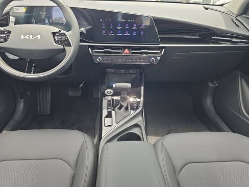 New 2026 Kia Niro EX FWD image 14