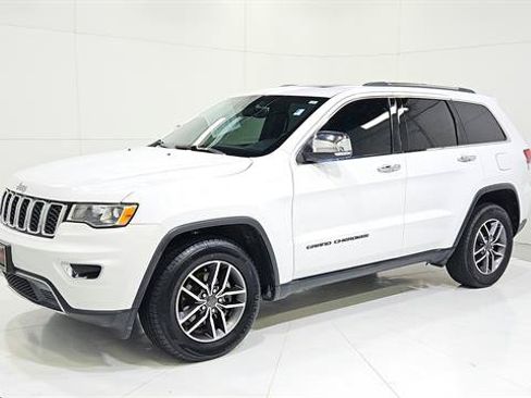 Used 2020 Jeep Grand Cherokee Limited RWD image 3