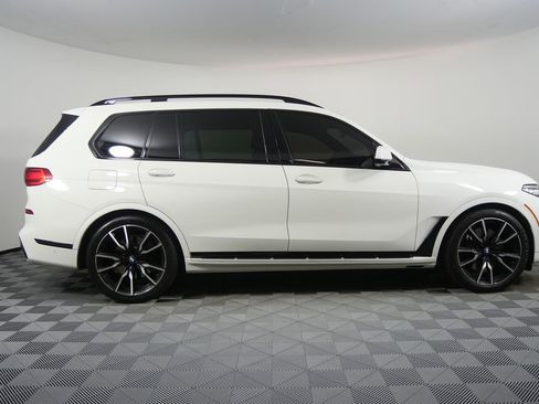 Used 2022 BMW X7 xDrive40i w/ M Sport Package image 2