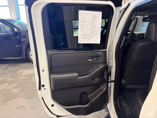 Certified 2022 Nissan Frontier PRO-4X w/ Pro-4X Premium Package AWD/4WD image 10