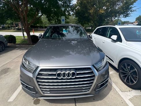 Used 2017 Audi Q7 3.0T Premium Plus AWD/4WD image 2