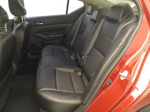 Used 2021 Nissan Altima 2.5 SR w/ SR Premium Package image 18