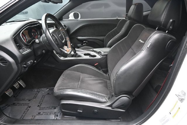 Used 2016 Dodge Challenger SRT Hellcat RWD image 14