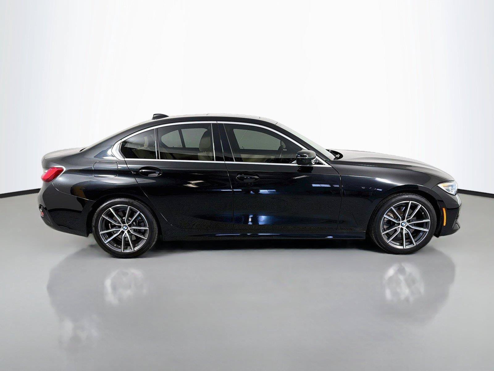 Used 2021 BMW 330i Sedan w/ Driving Assistance Package RWD image 5