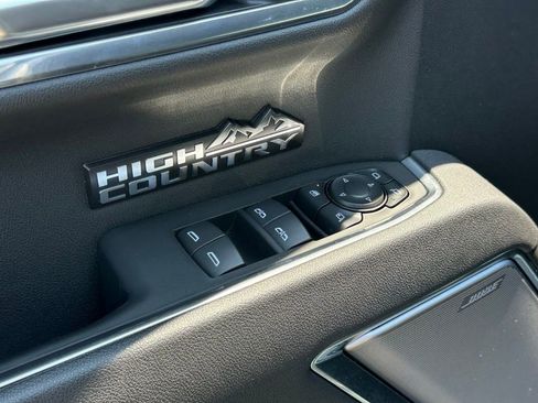Used 2025 Chevrolet Silverado 1500 High Country w/ High Country Premium Package AWD/4WD image 18