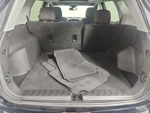 Used 2022 GMC Terrain SLE w/ Driver Convenience Package AWD/4WD image 34