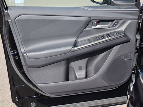 New 2026 Subaru Solterra image 8