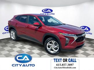 Used 2025 Chevrolet Trax LS w/ LS Convenience Package FWD video 1
