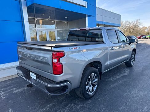 Used 2023 Chevrolet Silverado 1500 LT AWD/4WD image 7