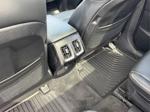 Used 2024 Kia Sorento X-Line EX AWD/4WD image 16