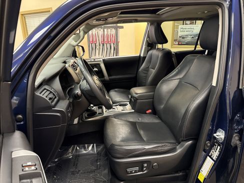 Used 2022 Toyota 4Runner Limited image 8