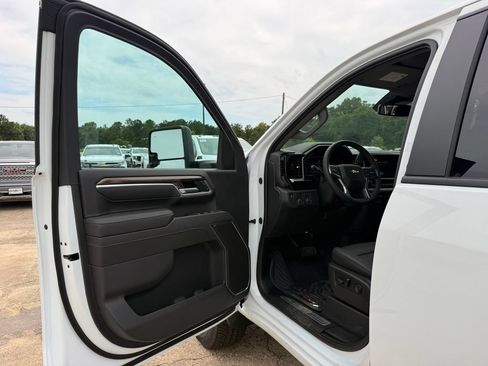 New 2026 Chevrolet Silverado 2500 LT w/ Safety Package AWD/4WD image 11
